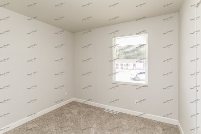 Building Photo - 1858 Aspenhill Dr