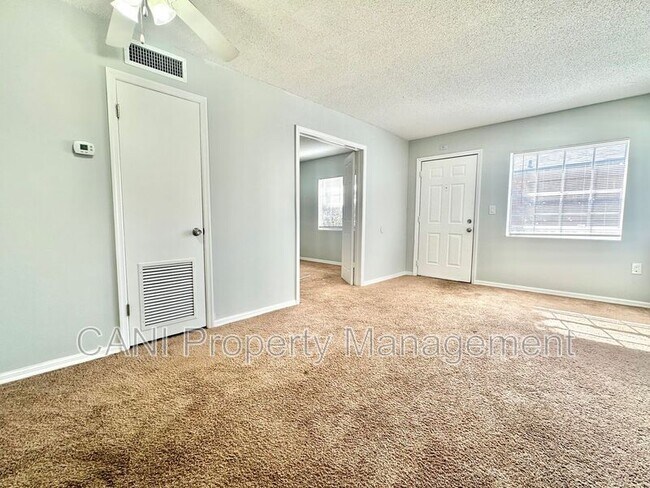 Building Photo - 2517 Caper Ln