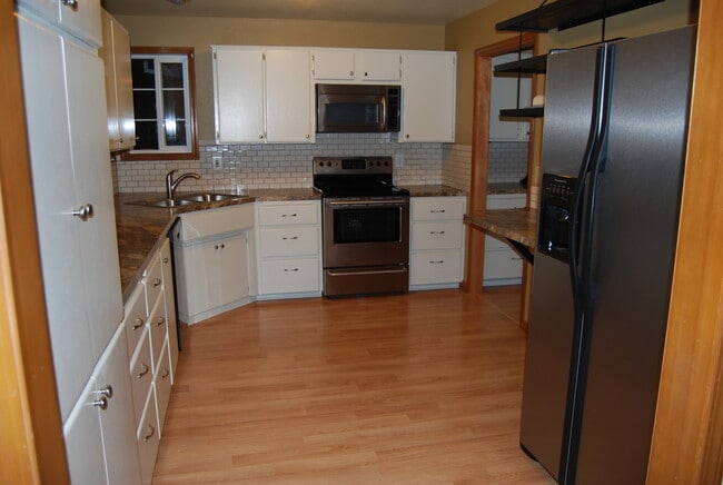 Building Photo - Charming & Well-Maintained Single-Story Home in McMinnville