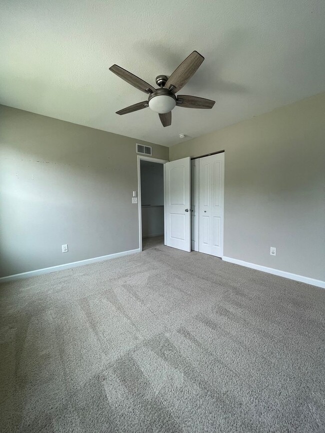 Building Photo - Three Bedroom Home in Kalamazoo