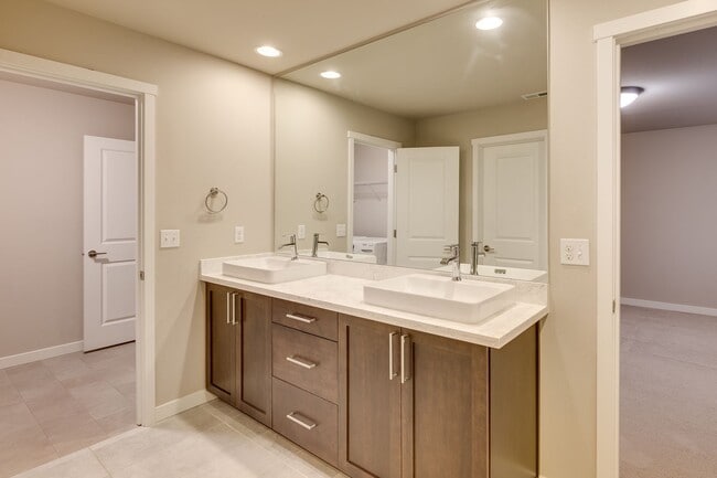 Building Photo - Beautiful Bothell Home Close to North Creek High!