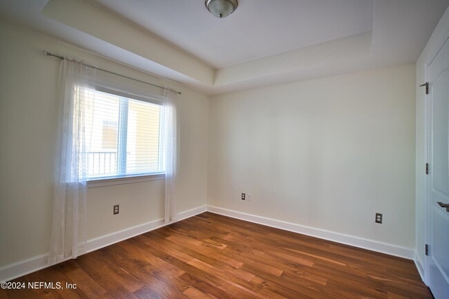 Building Photo - 525 3rd St N