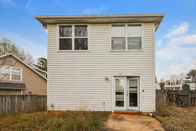 Building Photo - Fantastic 3bd/1.5ba home! Coming soon!