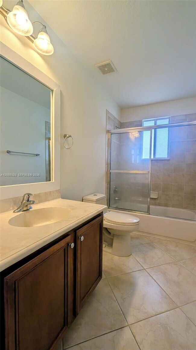 Building Photo - 5910 Royal Way