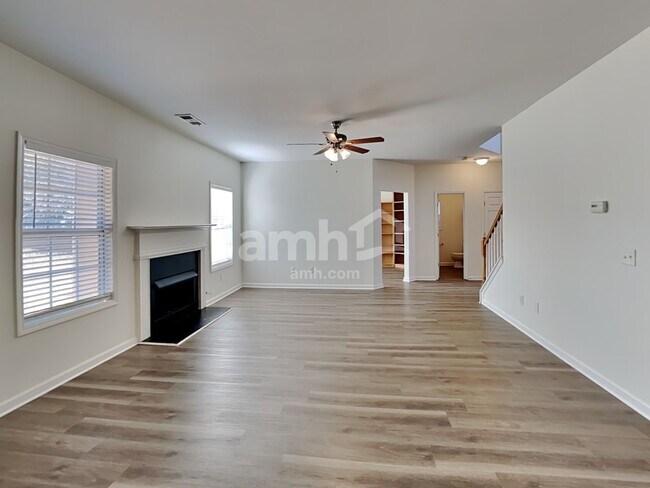 Building Photo - 811 Buffington Way