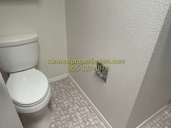 Building Photo - 3852 N Butler Ave