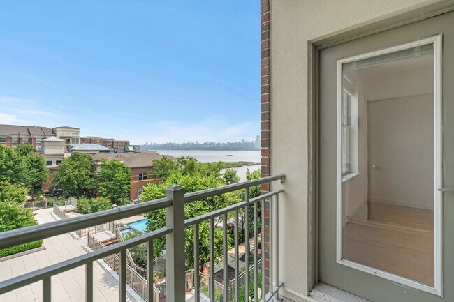 Building Photo - 26 Ave at Port Imperial