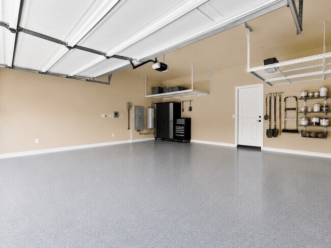 Building Photo - 3167 Izabella Ct