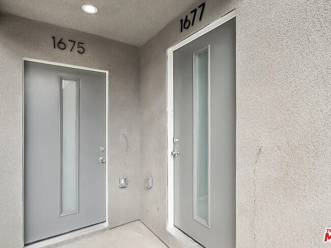 Building Photo - 1677 E 111th St