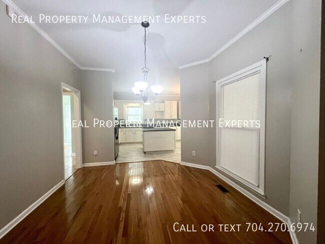 Building Photo - 7301 Gilead Rd