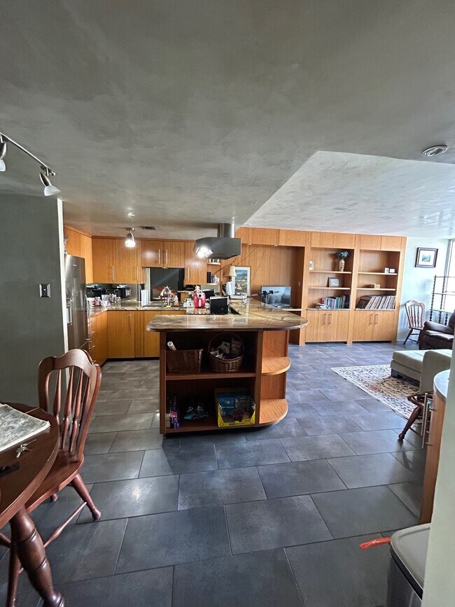 Building Photo - 1800 Lavaca St