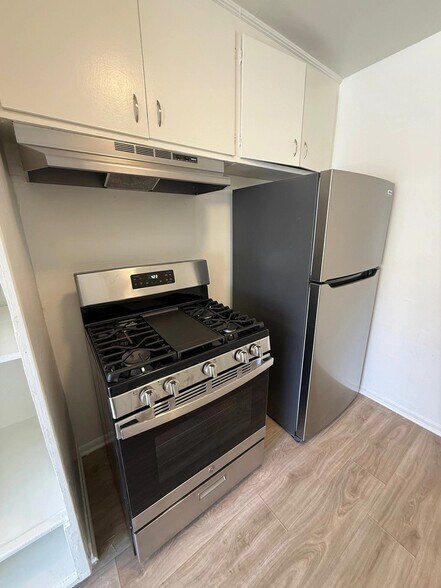 Building Photo - 21809 Lanark St