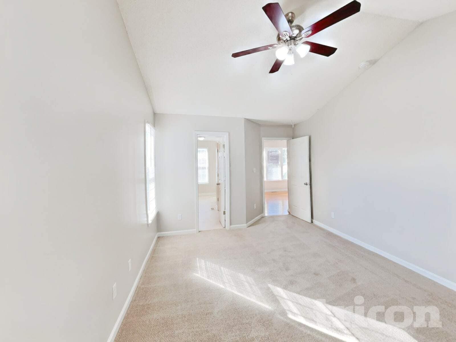 Building Photo - 121 Quiet Refuge Ln