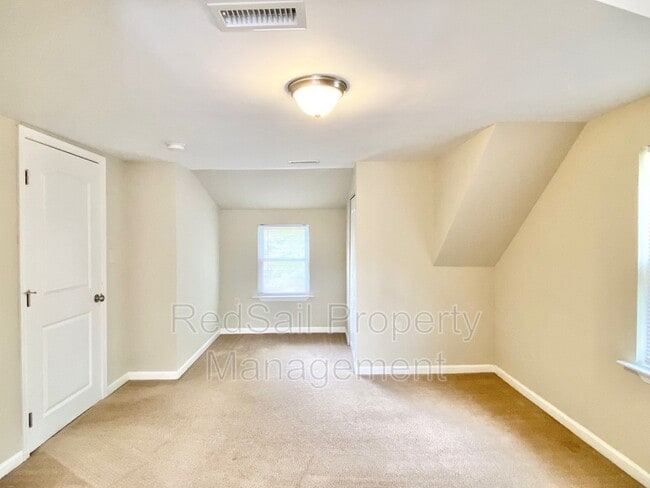 Building Photo - 214 Brightwood Ave