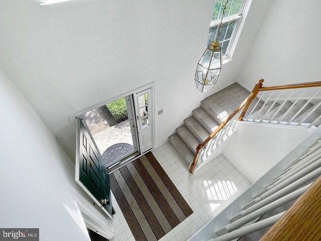 Building Photo - 310 Deer Run Ct