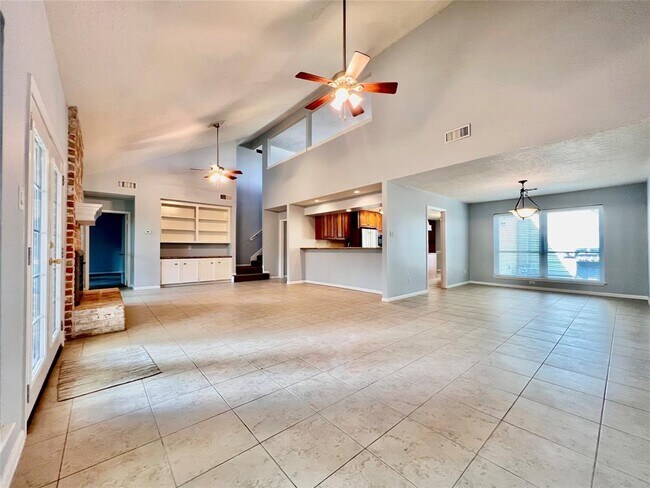 Building Photo - 11407 Briar Rose Dr