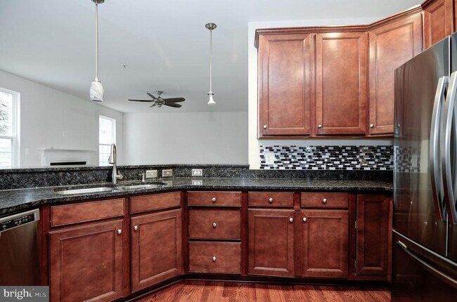 Building Photo - 3401 Eagle Ridge Dr