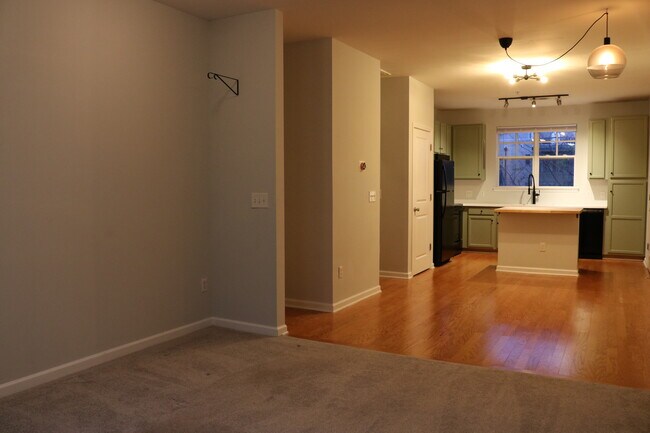 Building Photo - 1564 Walnut View Dr