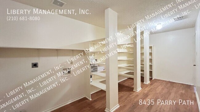 Building Photo - 8435 Parry Path