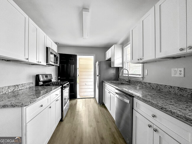 Building Photo - 506 Shady Ln Dr