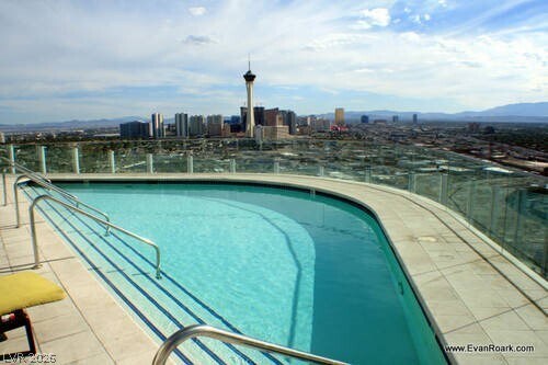 Building Photo - 200 Hoover Ave