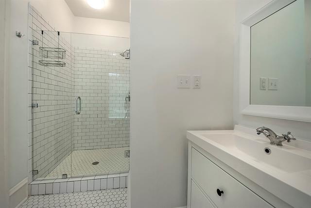 Building Photo - 4902 Junius St