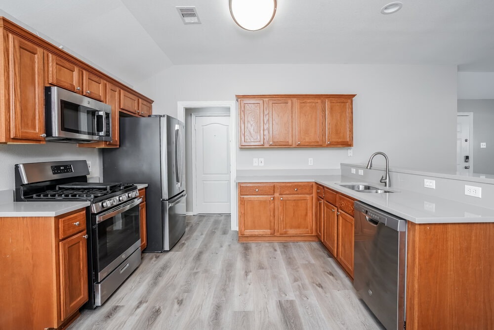 Building Photo - 24214 Silver Maple Dr