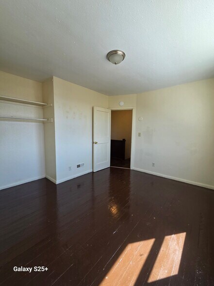 Building Photo - 1413 NW Despain Ave