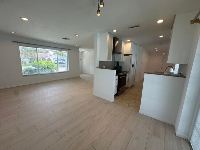 Building Photo - 11261 NW 42nd St