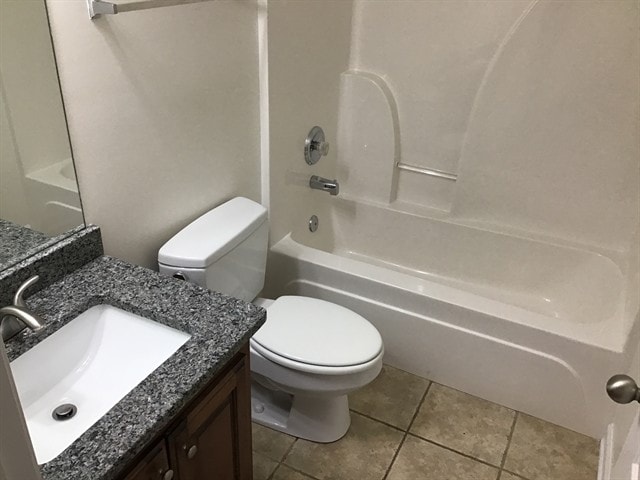 Building Photo - 560 Summit Way