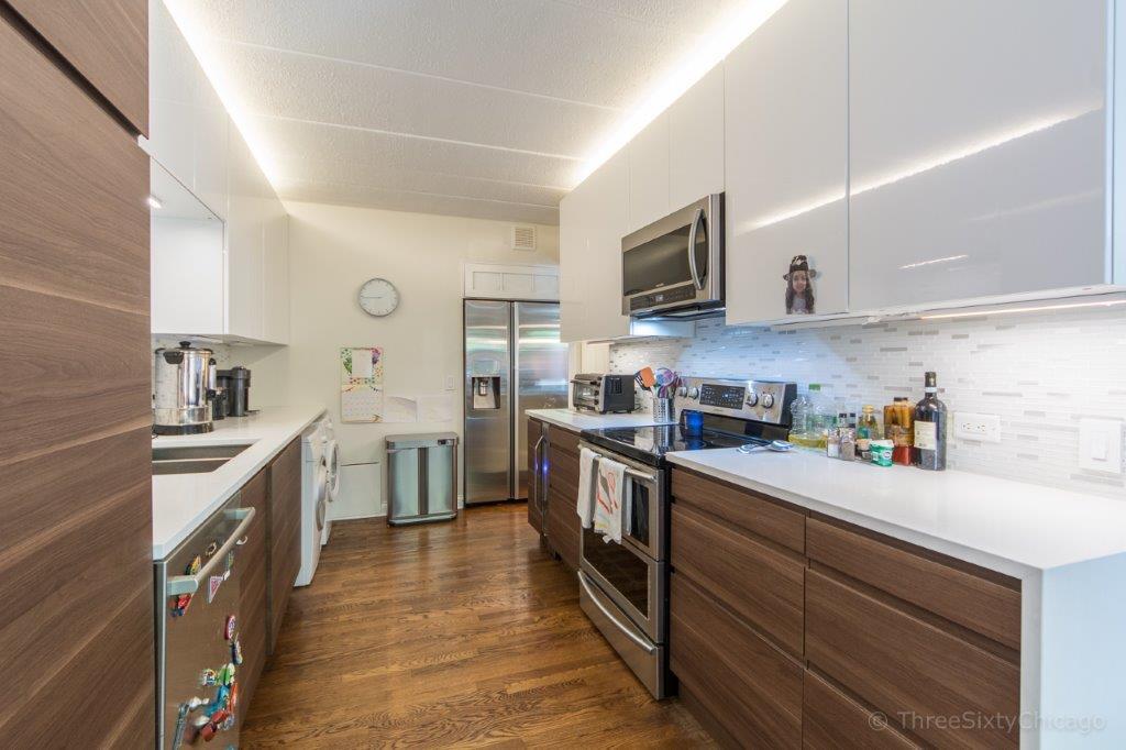 Building Photo - 1153 S Plymouth Ct