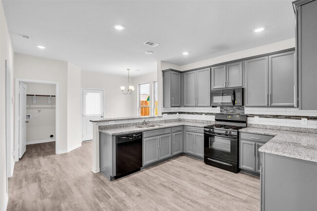 Building Photo - 14211 Grand Hls Dr