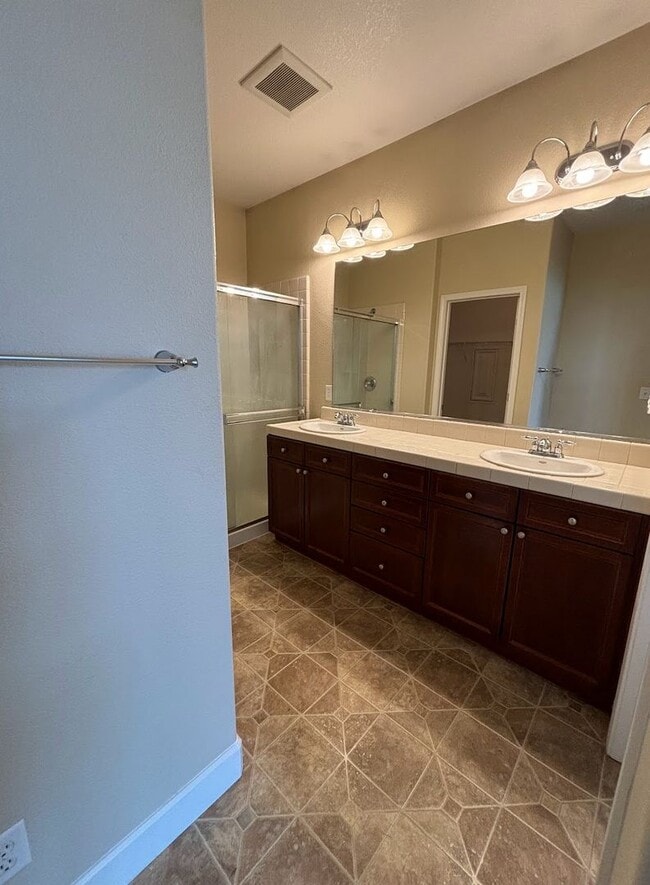 Building Photo - Cute, quiet townhome in Carson City