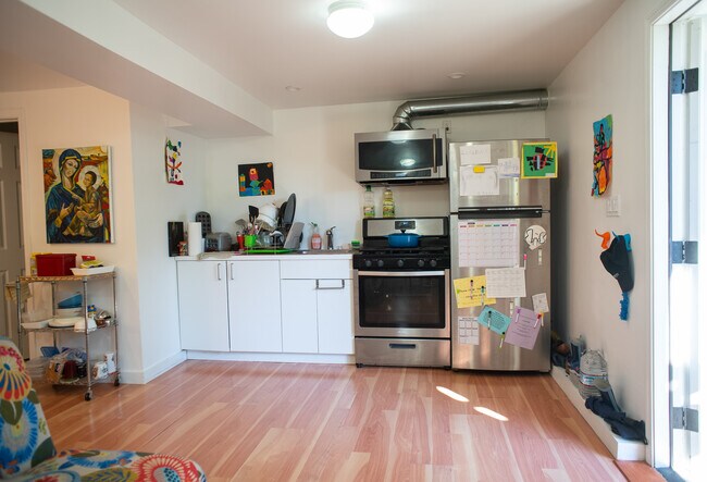 Building Photo - 8 Los Robles Dr