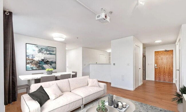 Building Photo - Experience San Francisco, your way with attractions in the heart of The City