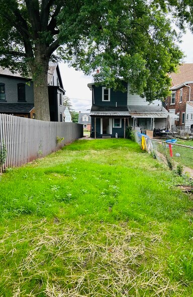 Building Photo - 307 Washington St