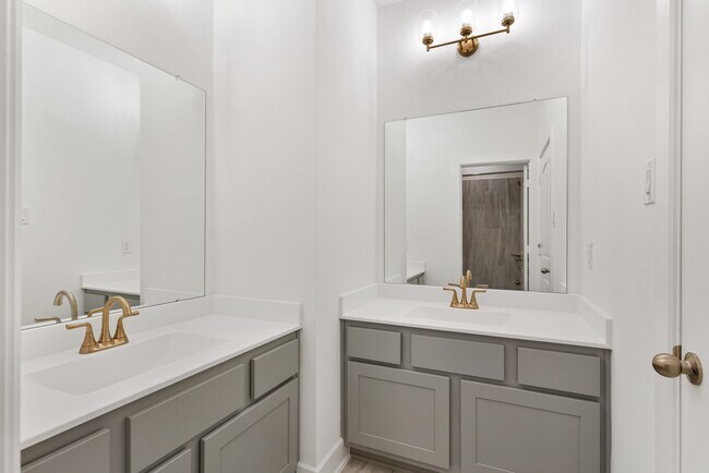Building Photo - 111 Shining Succulent Dr