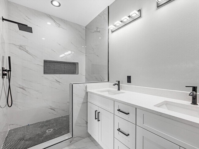 Building Photo - 8010 Easter St