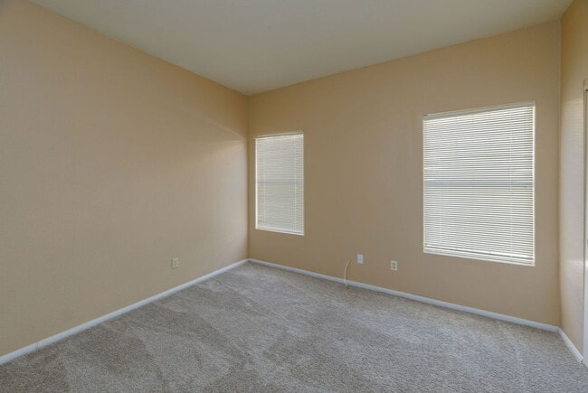 Building Photo - "Discover Comfort & Style: Spacious 3-Bedroom, 2-Bath Home in Las Vegas, NV!"