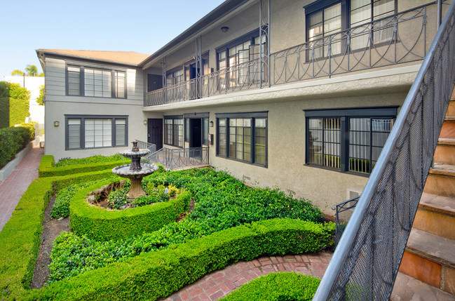 Courtyard with Fountain - Westwood Garden