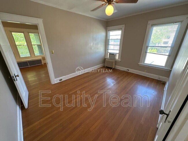 Building Photo - 2581 Madison Rd