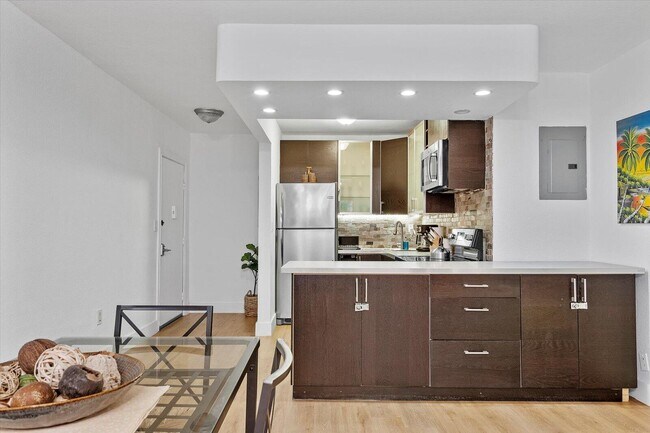 Building Photo - 3522 NE 166th St