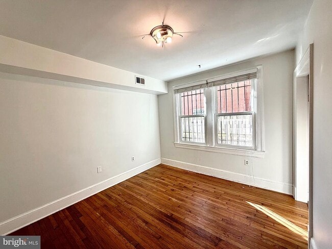 Building Photo - 1412 A St SE