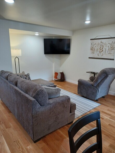 Building Photo - 512 Farnam St