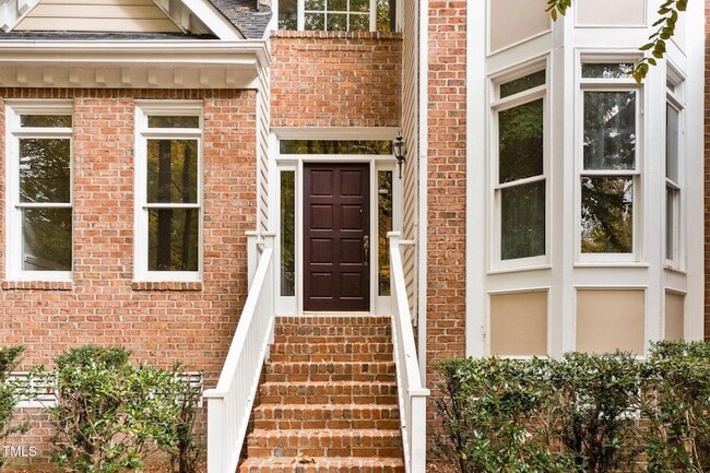 Building Photo - 1008 W Sterlington Pl