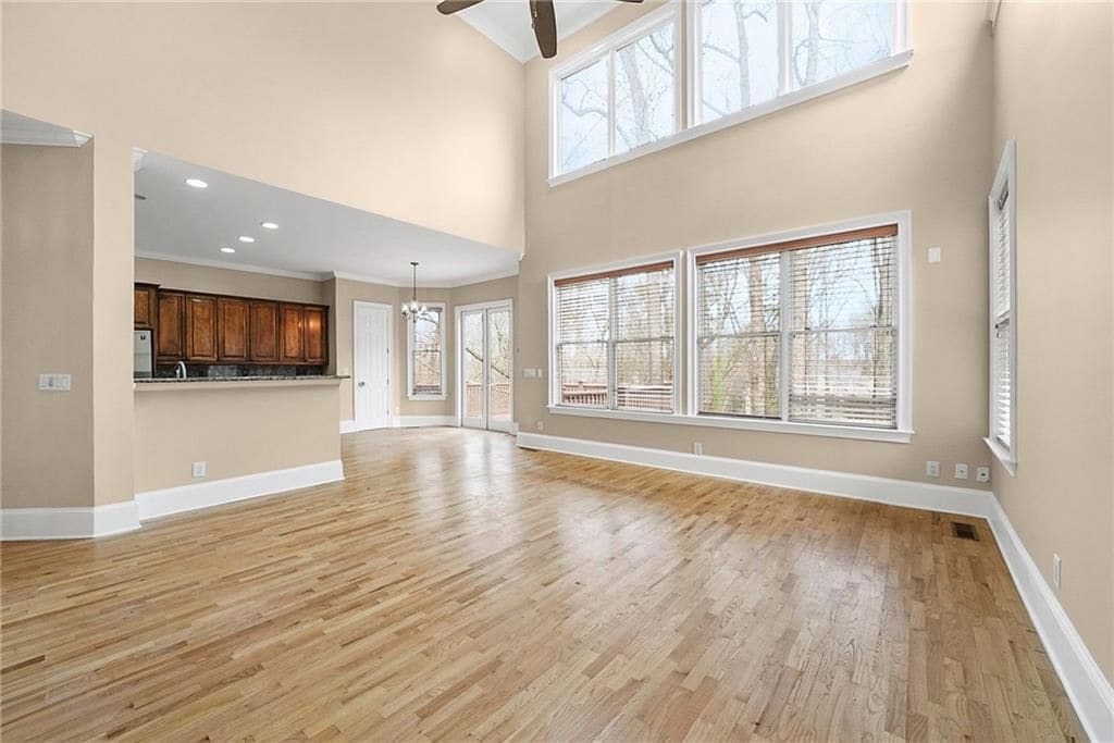 Building Photo - 225 Lake Summit View