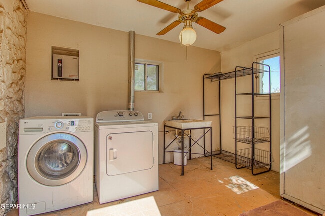 Building Photo - 801 McKelligon Dr