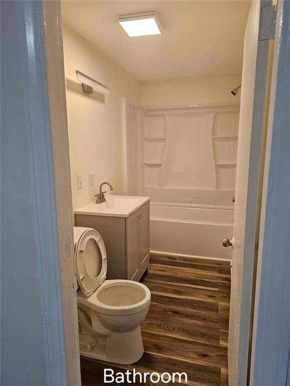 Building Photo - 37 Richelieu St