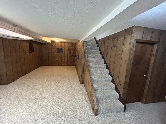 Building Photo - 4545 Manchester Dr