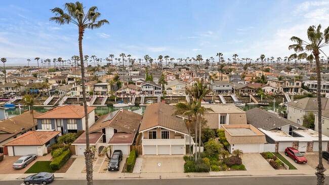 Building Photo - 2957 Seaview Ave